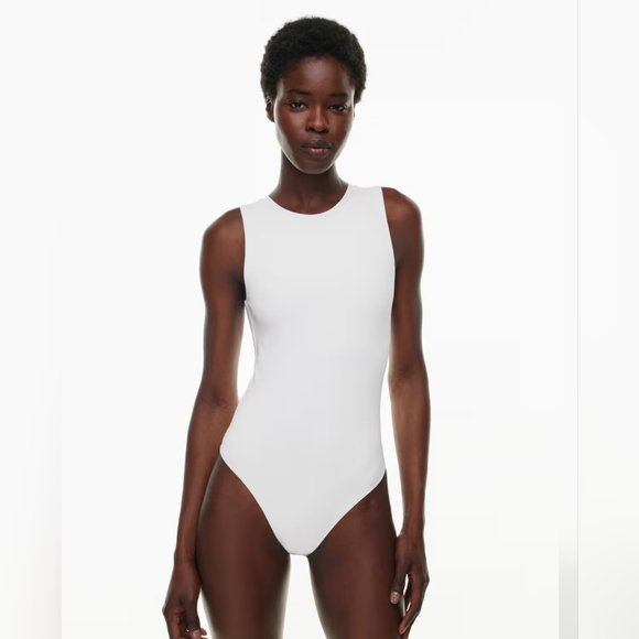 Backless Community Bodysuit - Picture 3 of 8